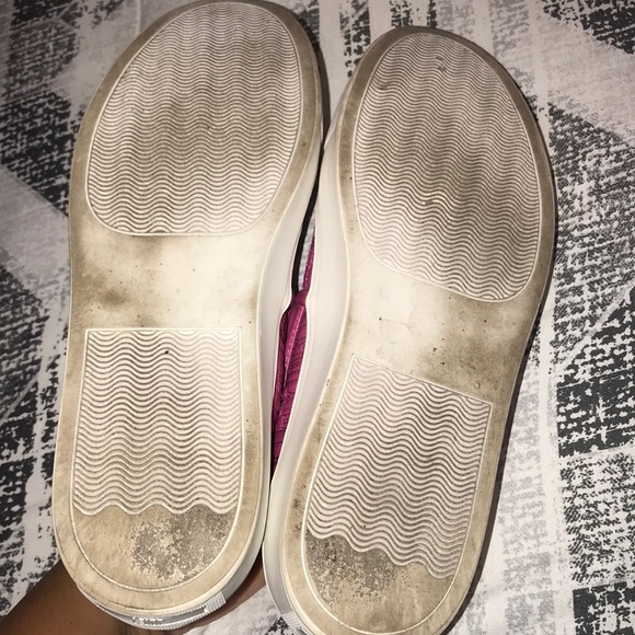 Juicy Couture Quilted Pink Signature Shoes Size 9 - Picture 2 of 6